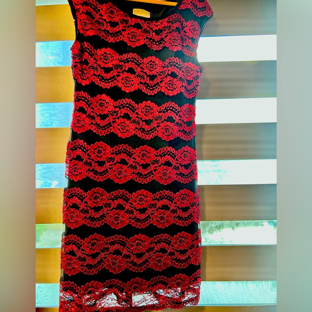 Black and Red dress - Laura Petit - size 8 never worn